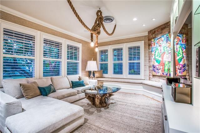 3649-Maplewood-Avenue-6