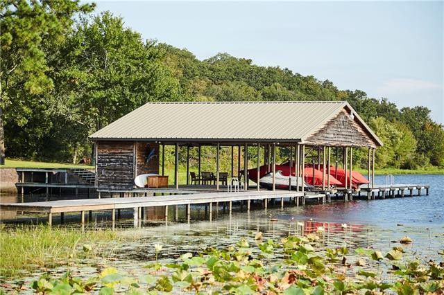 3773-County-Rd-drive-up-path