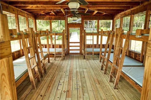 3773-County-Rd-drive-up-path