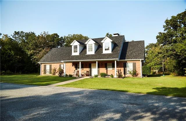 3773-County-Rd-drive-up-path