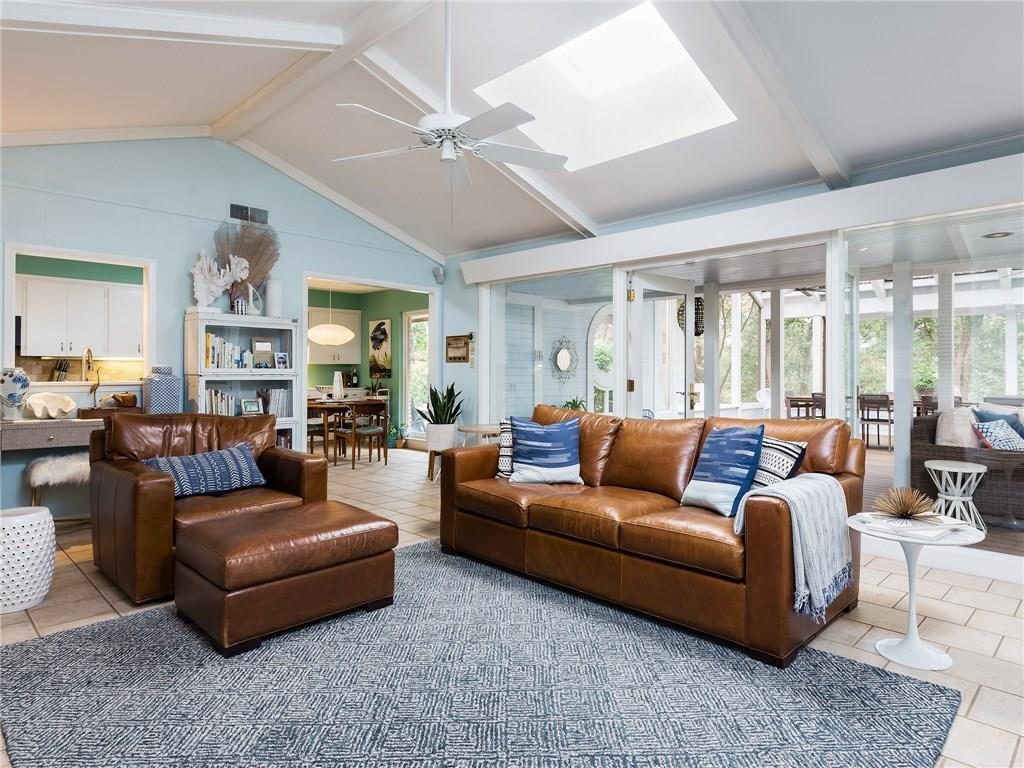 3880-Whitehall-Drive-16