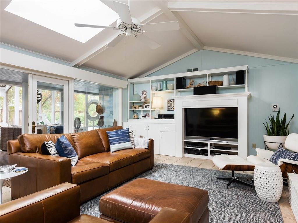 3880-Whitehall-Drive-16