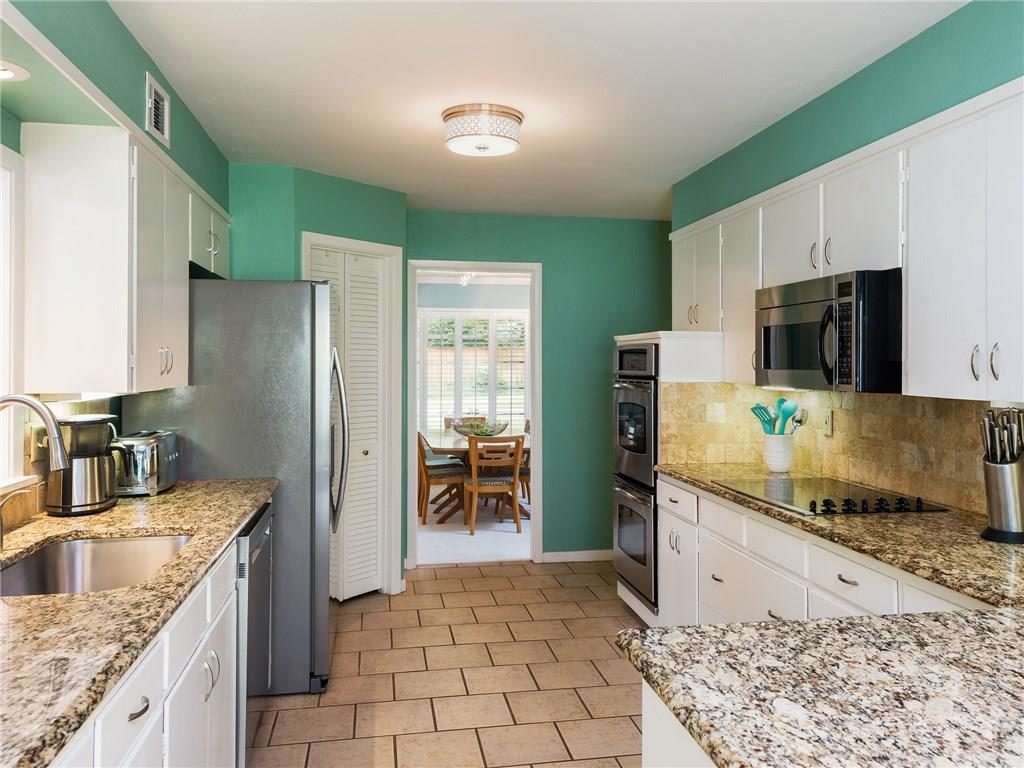 3880-Whitehall-Drive-16