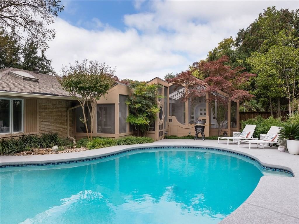 3880-Whitehall-Drive-16