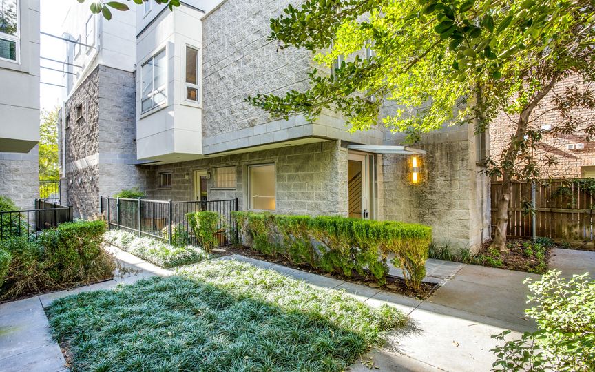 4027-bowser-ave-vector