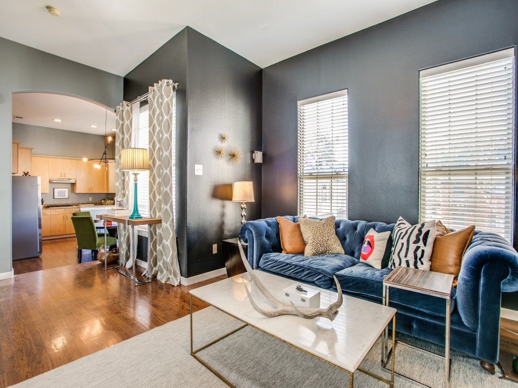 4116-n-hall-st-vector