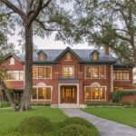 historical Colonial mansion
