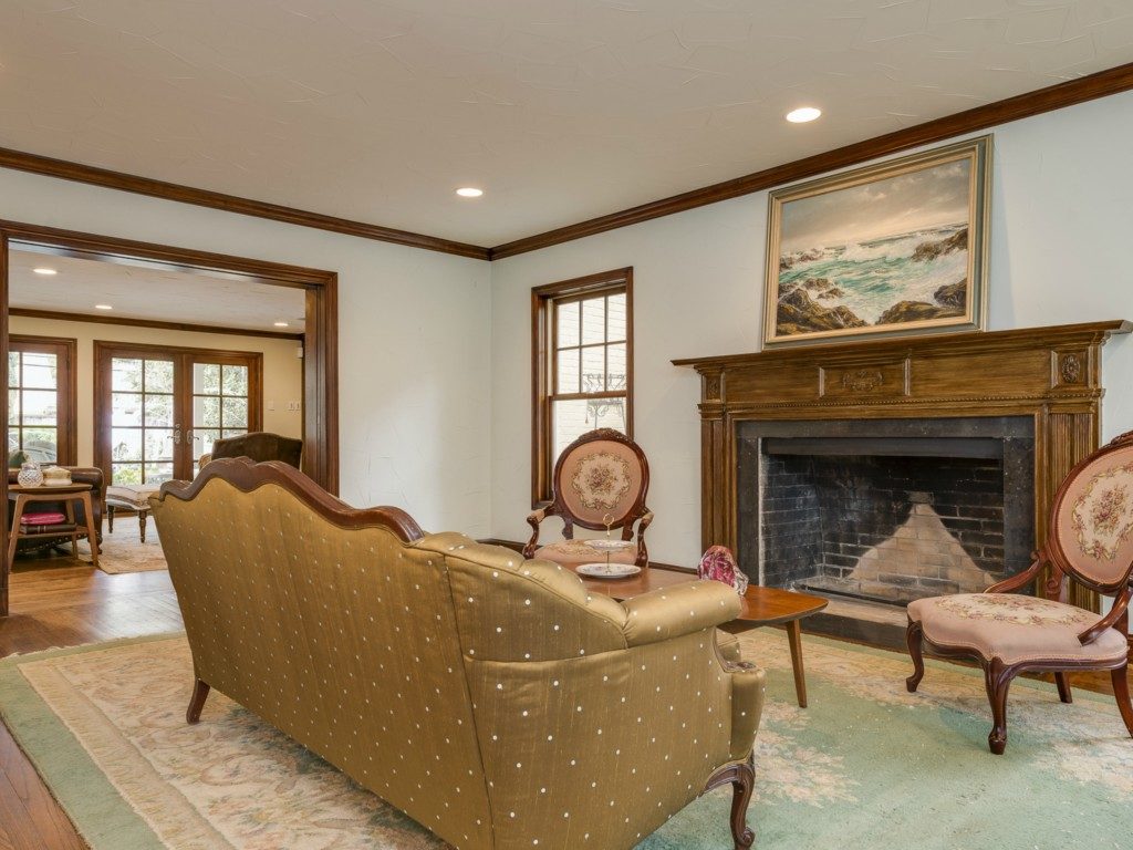 4312-Beverly-dr-Living-before-1024x768