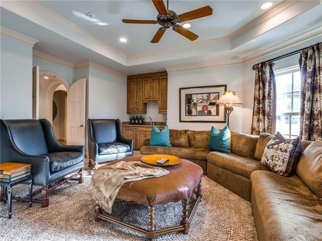 4325-Fairfax-Ave-HOTW