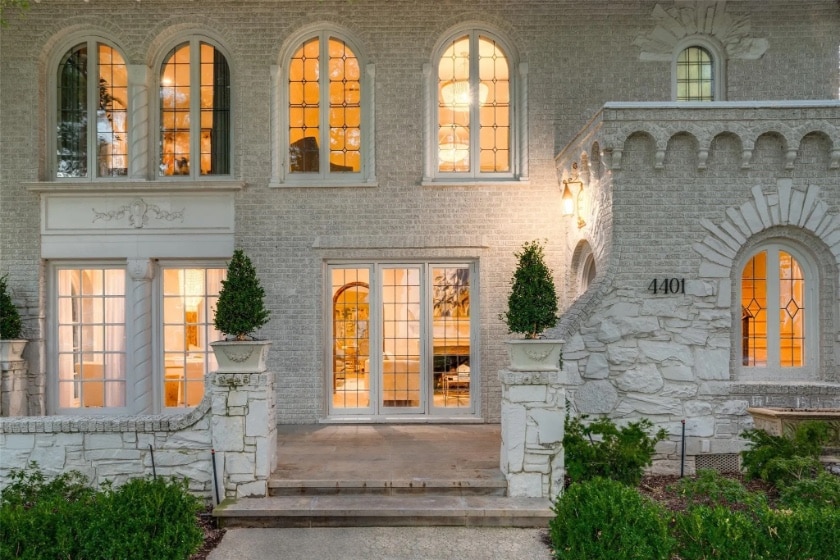 architecturally significant homes