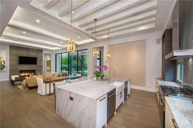 4407-Pomona-Rd-facade-night