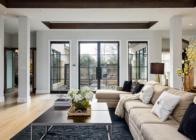 4421Bluffview022518-4842H