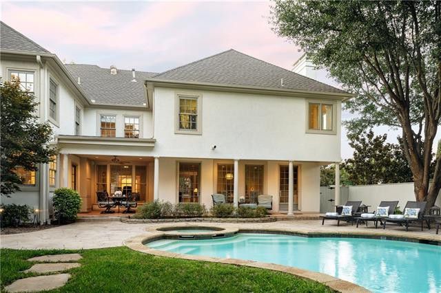 4501-Lorraine-Ave-kitchen