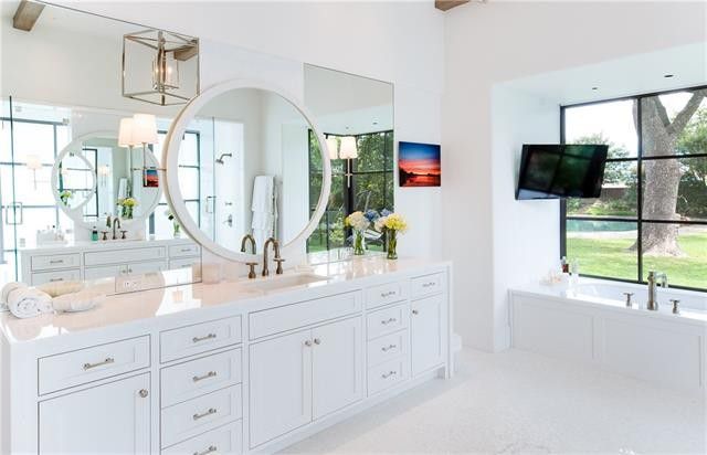 Isabella-great-room-before