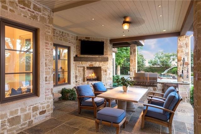 Isabella-great-room-before