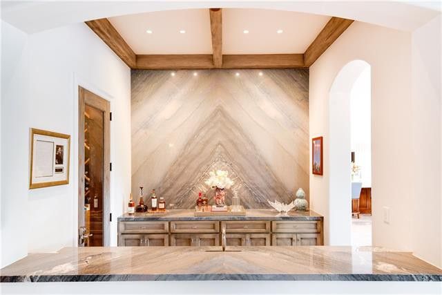 Isabella-great-room-before