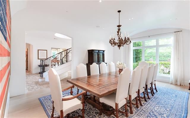 Isabella-great-room-before