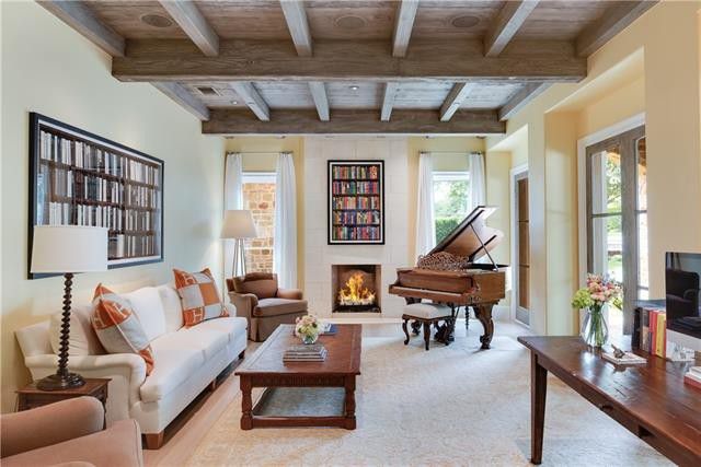 Isabella-great-room-before