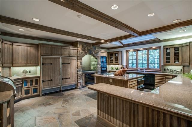 4656-Meadowood-Rd-34-rear-of-house