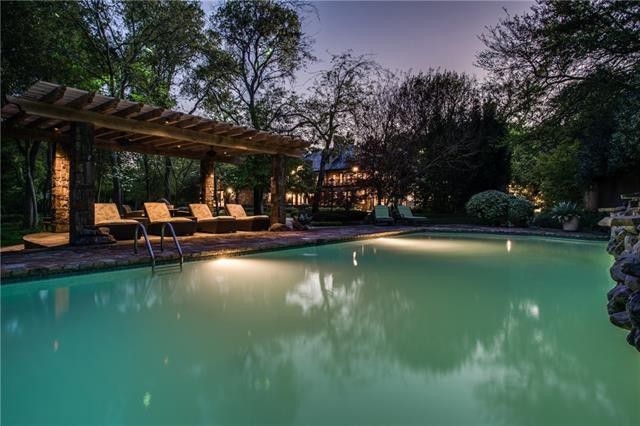 4656-Meadowood-Rd-34-rear-of-house