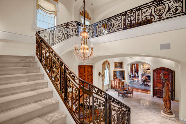 02_10777StraitLane_002-1