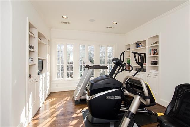 4814-Saint-Johns-Dr-study