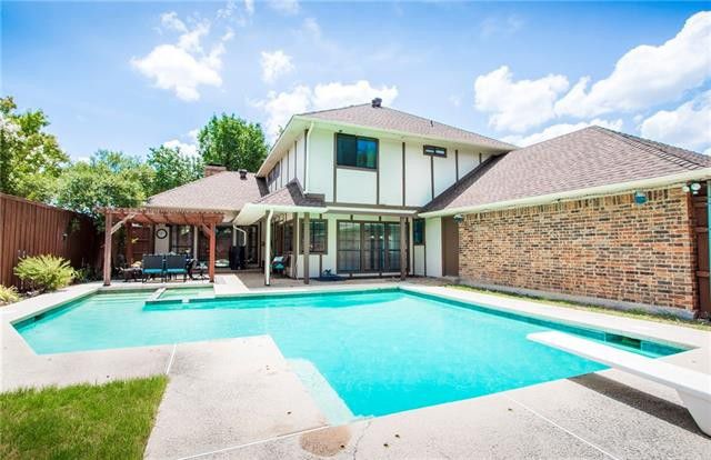 3815-Throckmorton-a