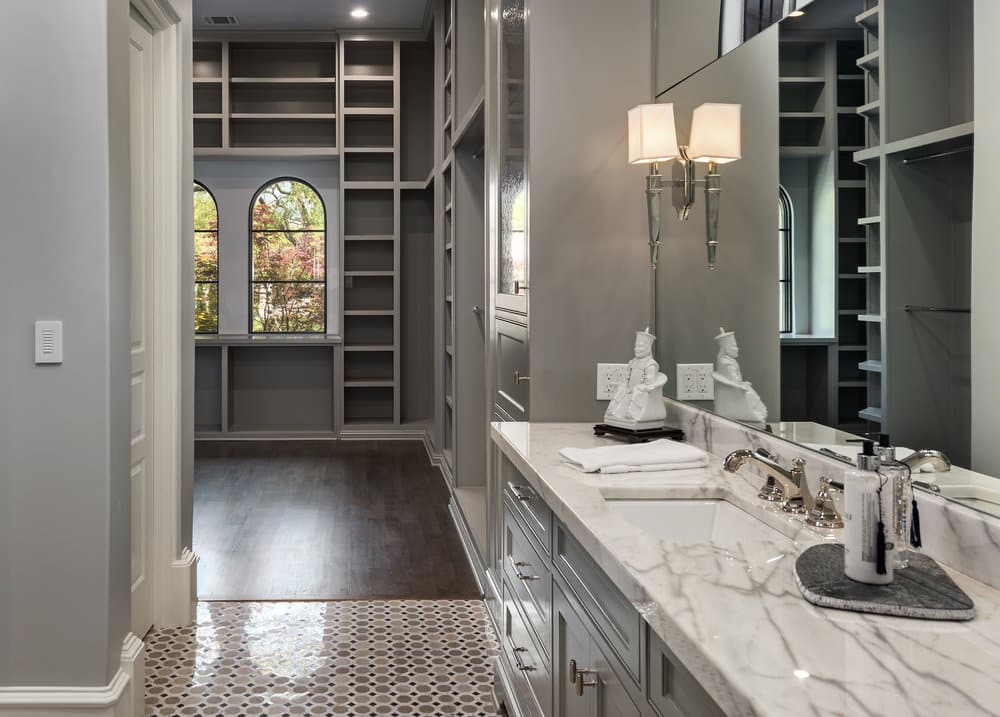 4926Deloache-front-1024x653