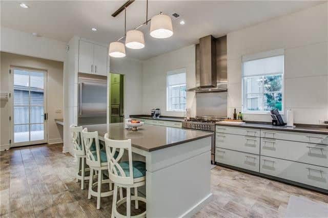 e8404992715dcf5ea062a7b9c150a6a5l-m0xd-w1020_h770_q80