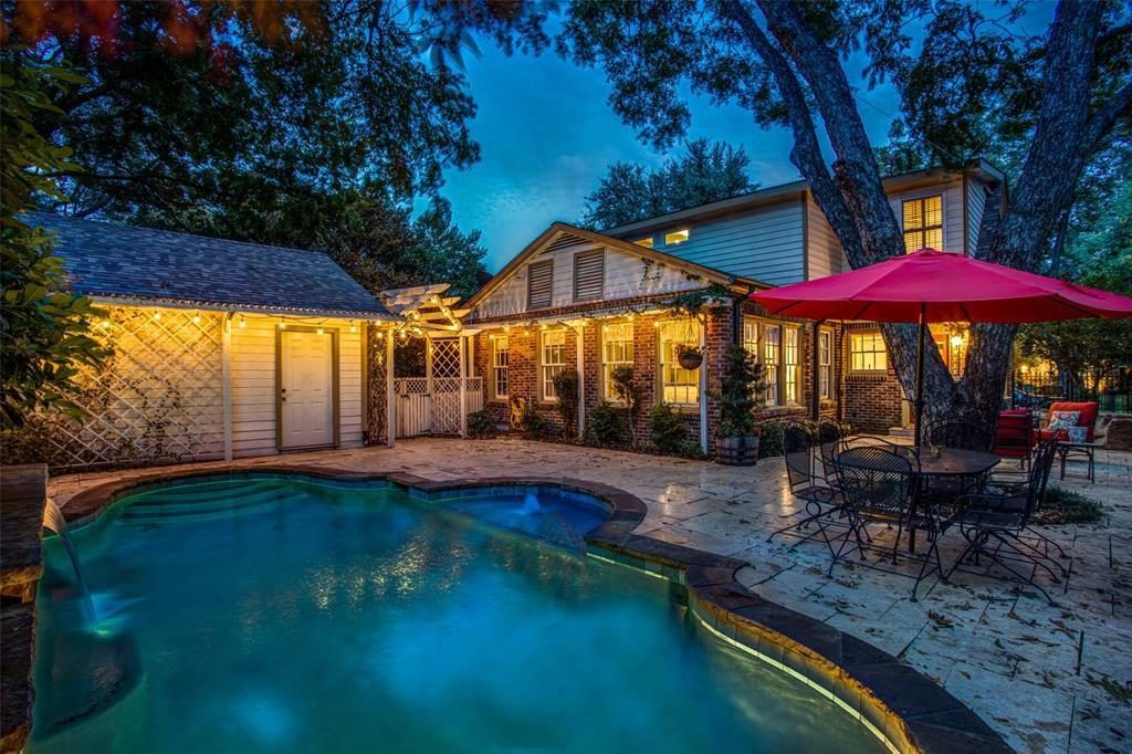 5423-Merrimac-Master-bed-1-1024x682