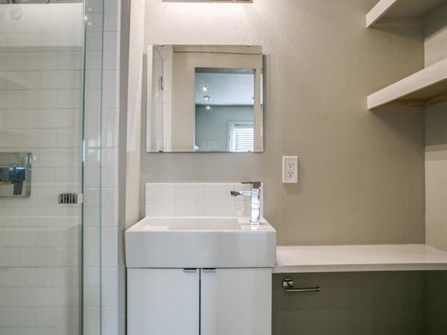 5455-Monticello-Ave-2-b