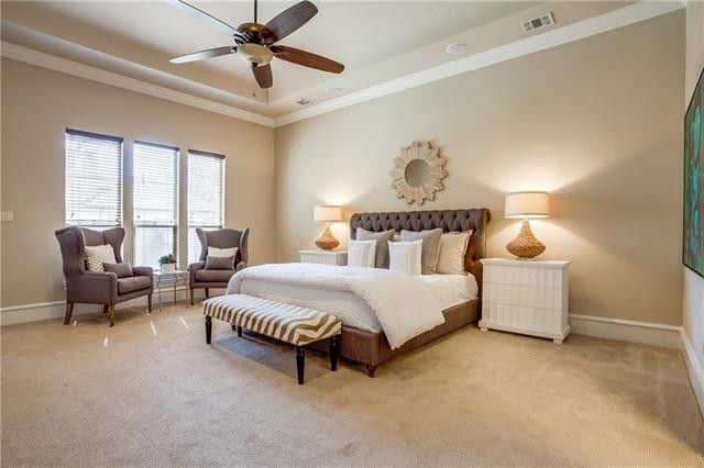 VECT5614-Del-Roy-Dr-Front