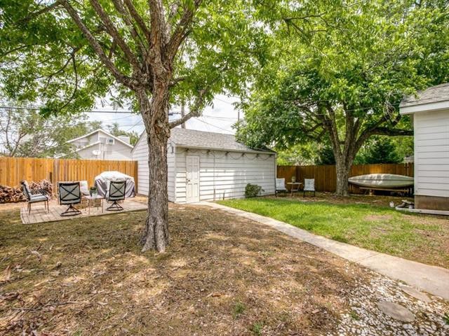 8414-Ridgelea-b