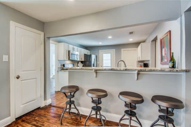 6906-webster-st-Vector