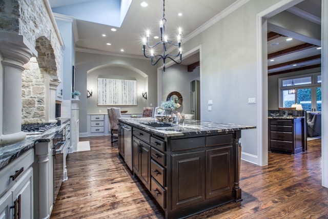 VECTOR6917-hill-forest-dr-dallas-tx-2-High-Res-8