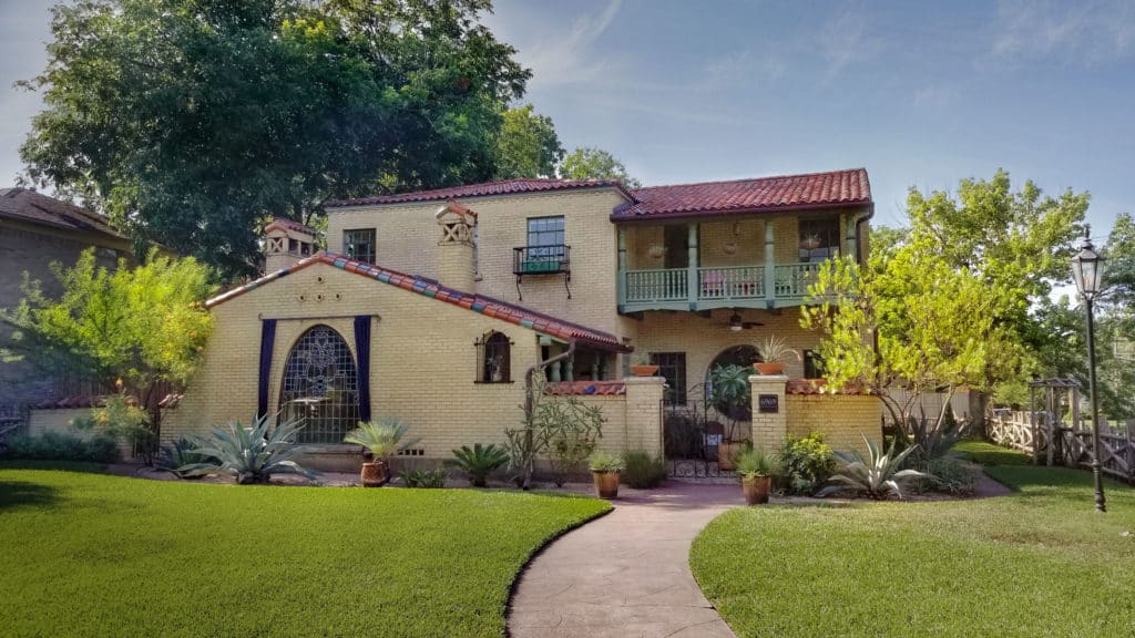 6969-Lakewood-facade-20190709_172902-1024x576