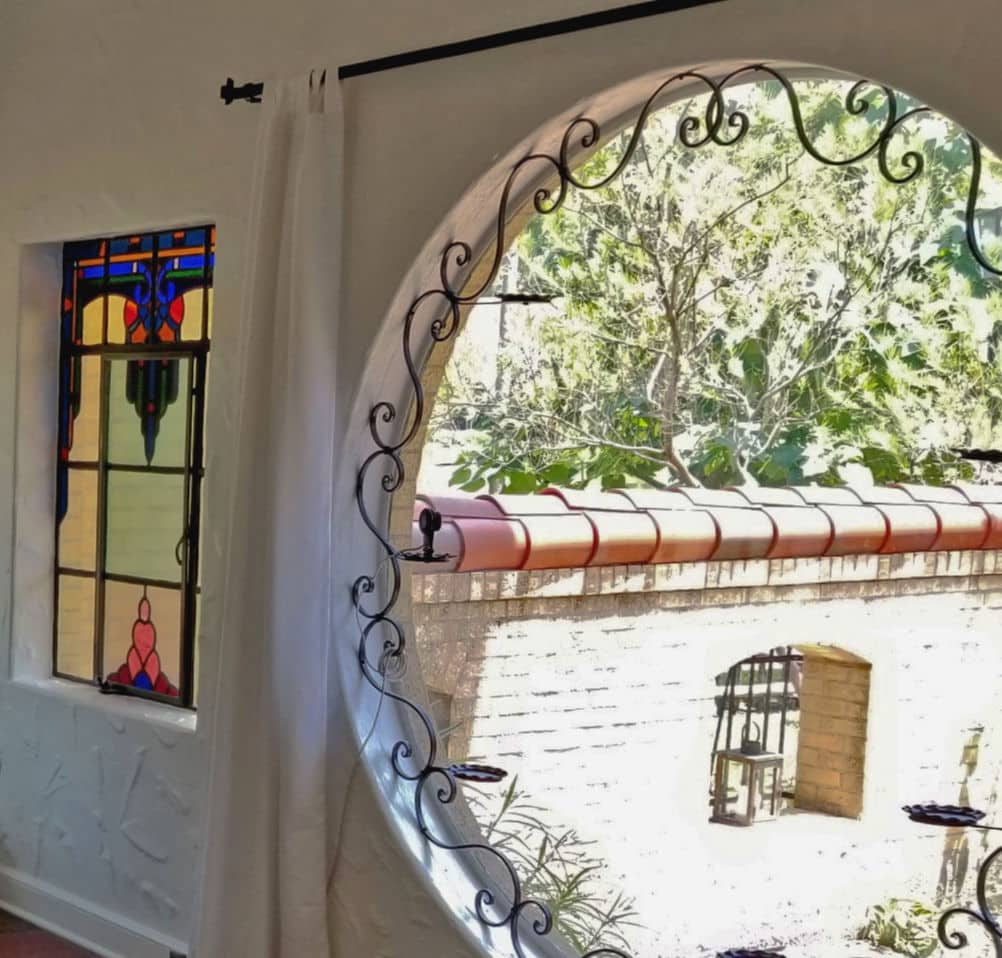 6969-Lakewood-round-window20190709_141919
