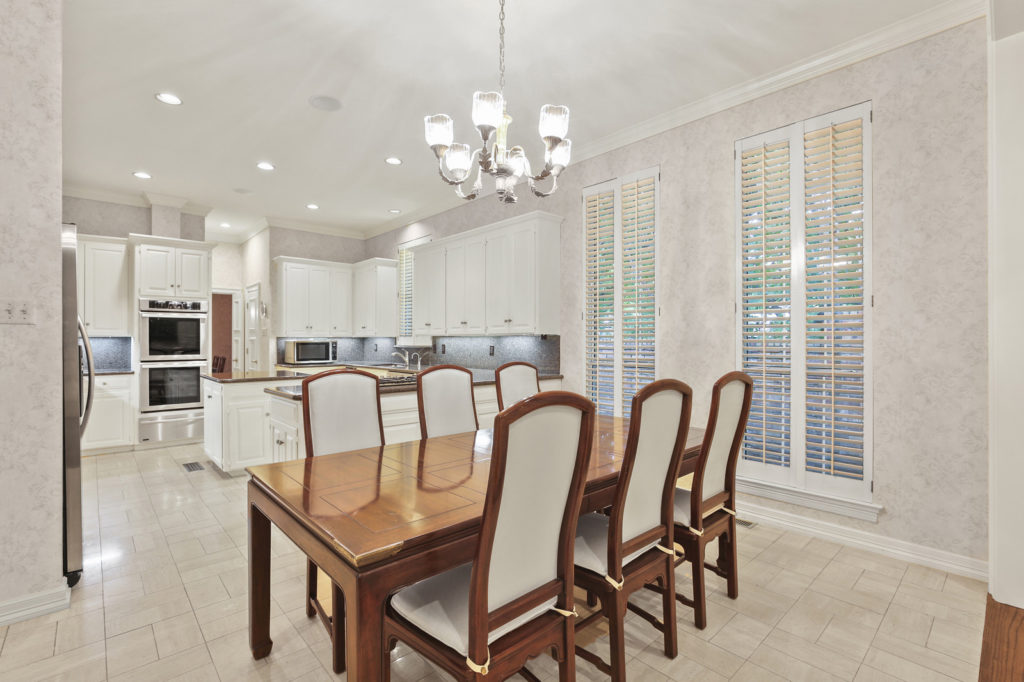 07_4730RoyalLane_007_mls-1