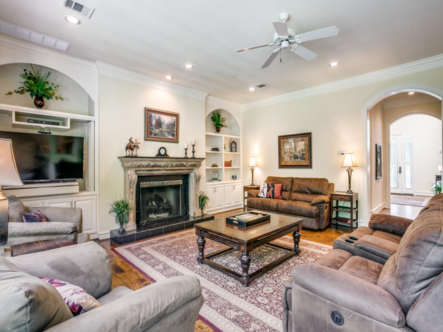 HCHOW700-eagles-landing-blvd-oak-point-tx-MLS-2