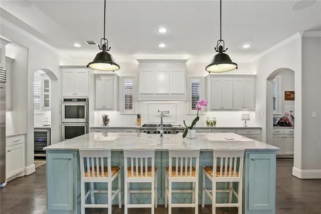 7027-Casa-Loma-vector