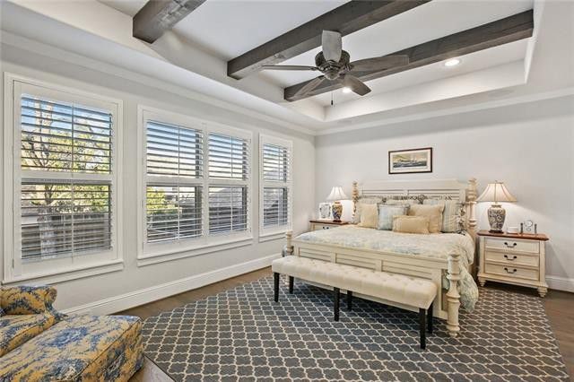 7027-Casa-Loma-vector