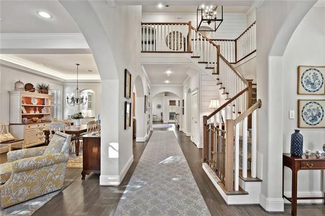 7027-Casa-Loma-Avem2