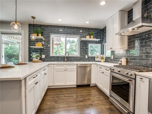 gaston-kitchen-before-1