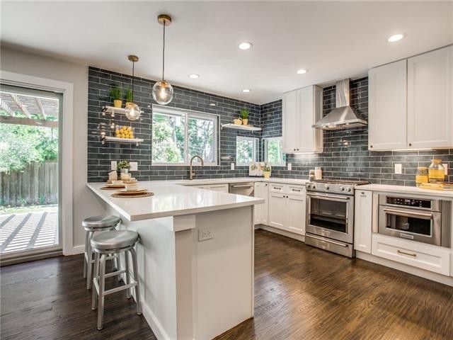 gaston-kitchen-before-1