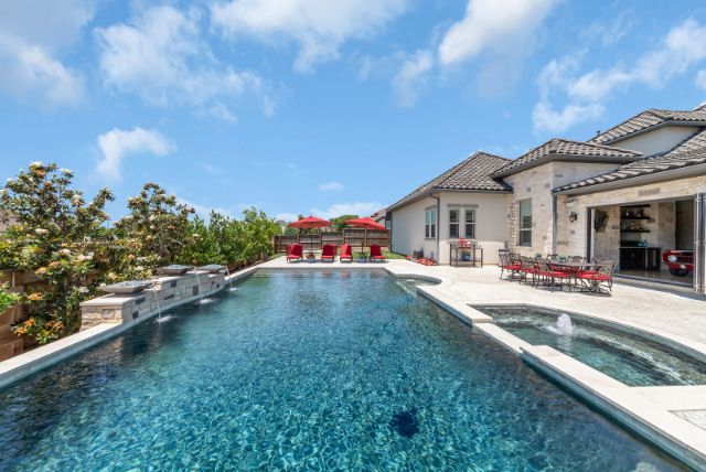 713-Lake-Carillon-Private-offering-Edited-1