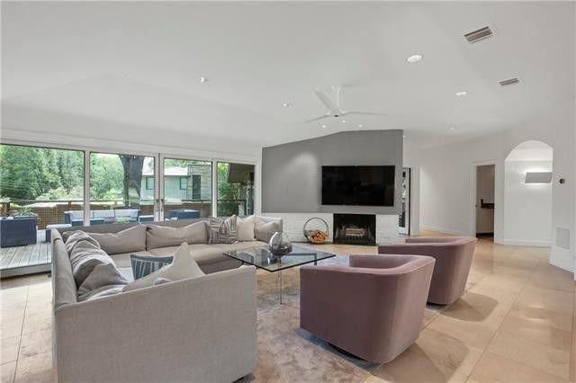 01_7405Kenshire-vector