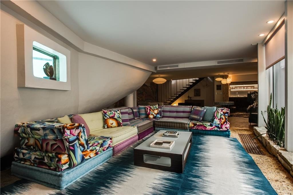 7505-Baxtershire-ext-1-1024x682