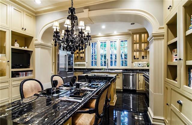 7537711672cf49eecc81a0df019e2210l-m0xd-w1020_h770_q80