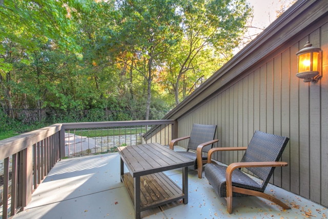 04_4501_Overton_Terrace_Court2-1