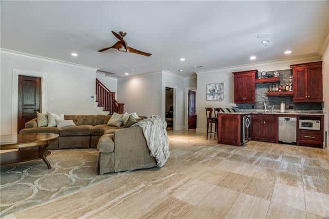 7e3b78a33ebe5e021c8b6ce69e7fd759l-m4xd-w1020_h770_q80